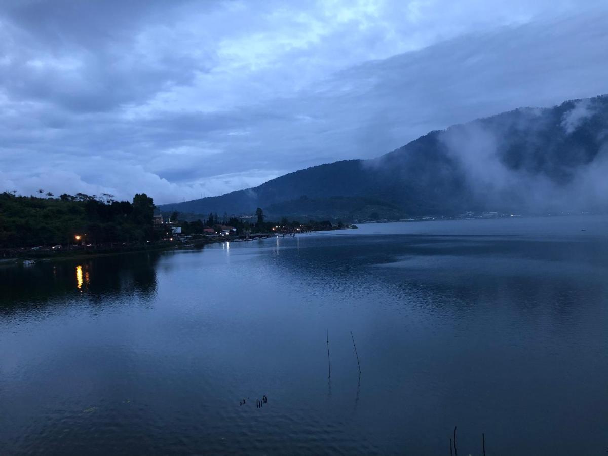 Buyan Lodge Lake View Villa Bedugul  Exterior photo