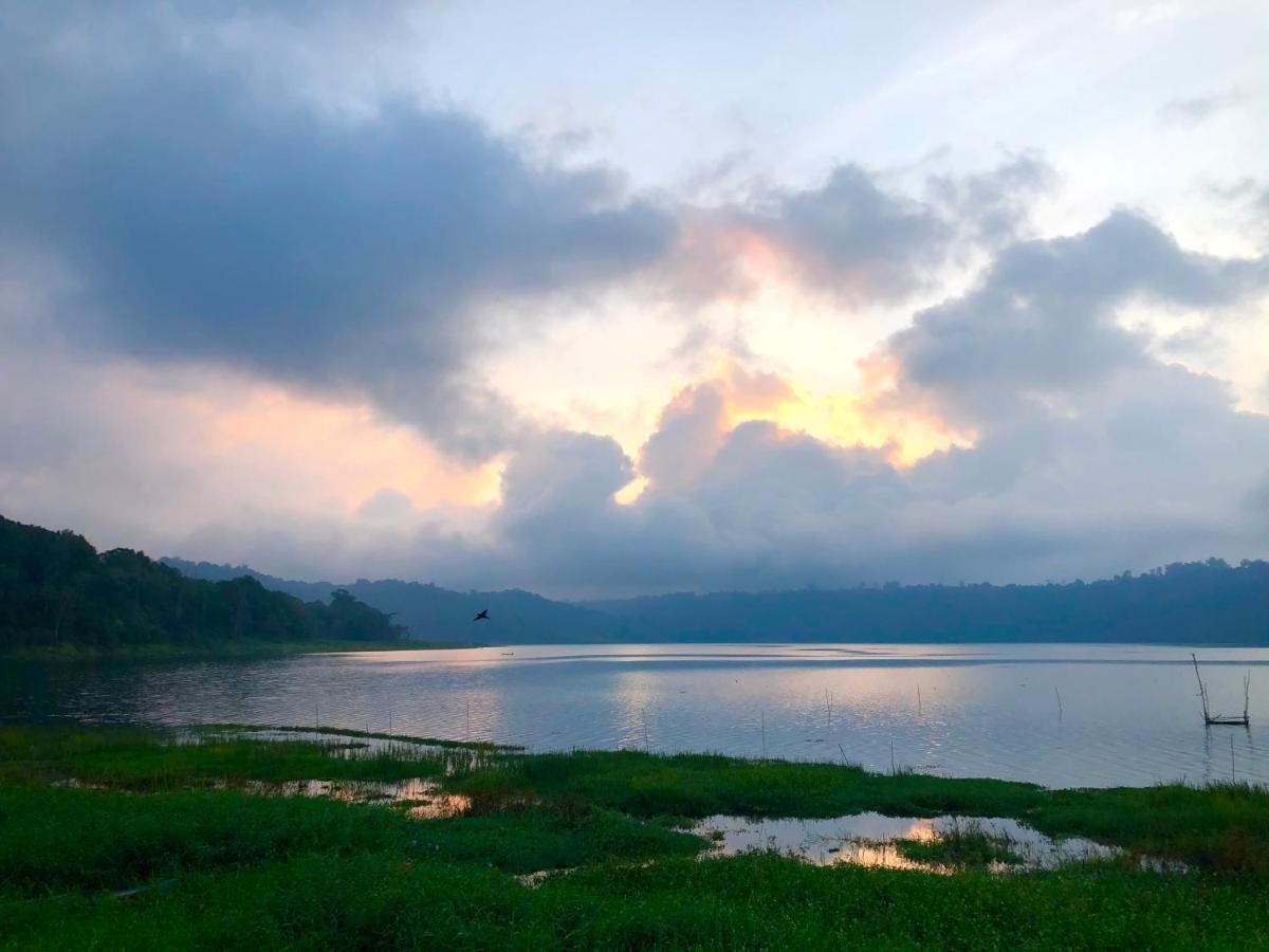 Buyan Lodge Lake View Villa Bedugul  Exterior photo